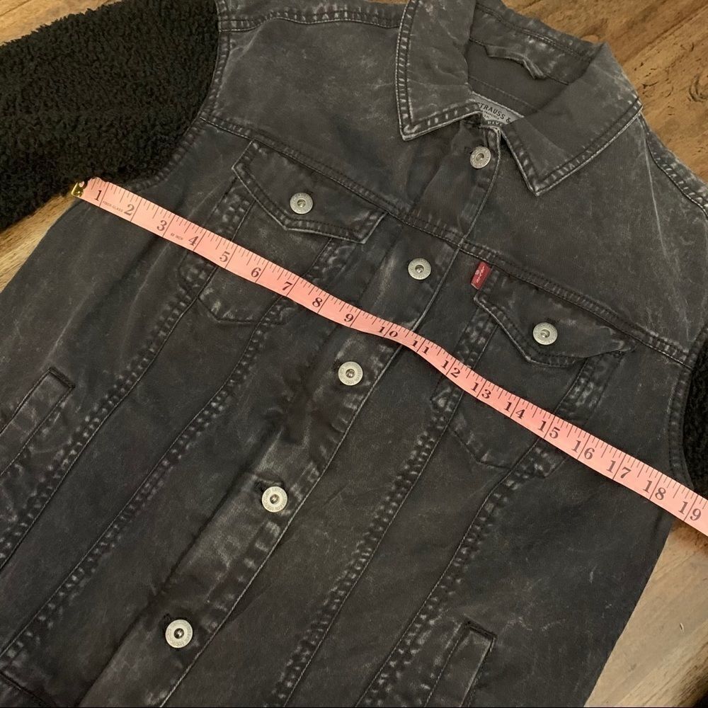 Levi’s Trucker Jacket Denim Jacket - Picture 9 of 16
